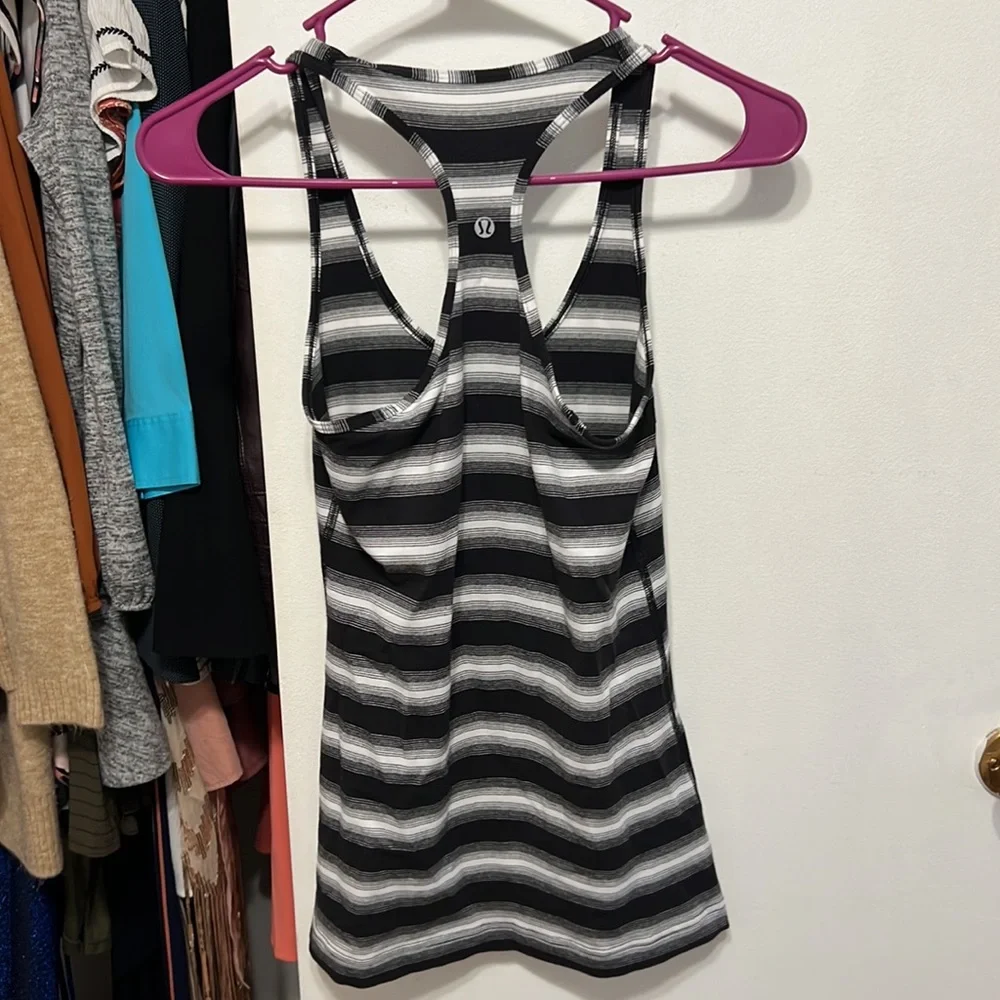 Lululemon Scoop Neck Razorback Tank - Picture 2 of 3